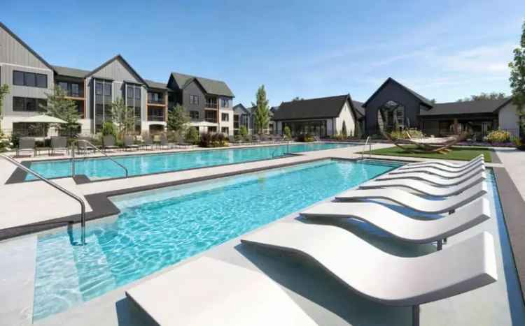 Rent Apartments at Farmhouse at Lantern Commons in Westfield with Amenities