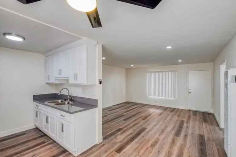 Rent Two Bedroom Apartment in West Hollywood with Modern Features