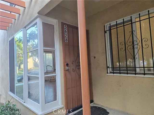 House For Sale in 5628, Clemson Street, Los Angeles, California