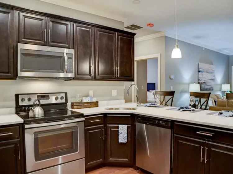 Rent Apartments with Luxury Features near Wachusett Reservoir