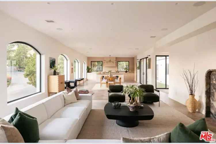 Luxury Buy House in Sherman Oaks with Modern Design and Stunning Views