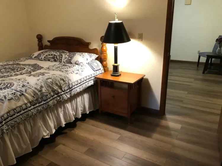 Rent Furnished Apartment in Walnut Street with Convenient Features