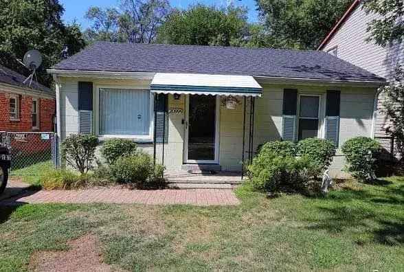 Rent Two Bedroom Home with Fenced Backyard Near Shiawassee