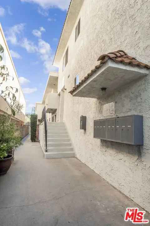 House For Sale in 12718, Mitchell Avenue, Los Angeles, California