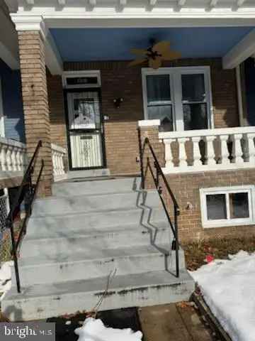 House For Sale in 1318, F Street Northeast, Washington, District of Columbia