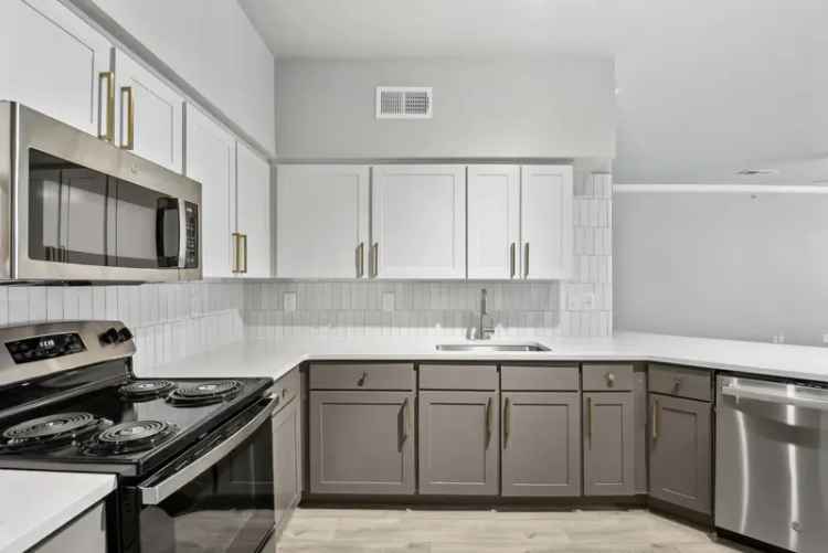 Rent Luxury Apartments in Pflugerville Texas with Resort Style Amenities