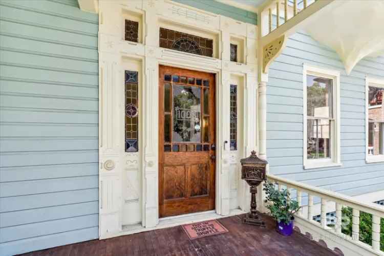 Buy Historic Home in Oakleigh Garden District with Unique Features