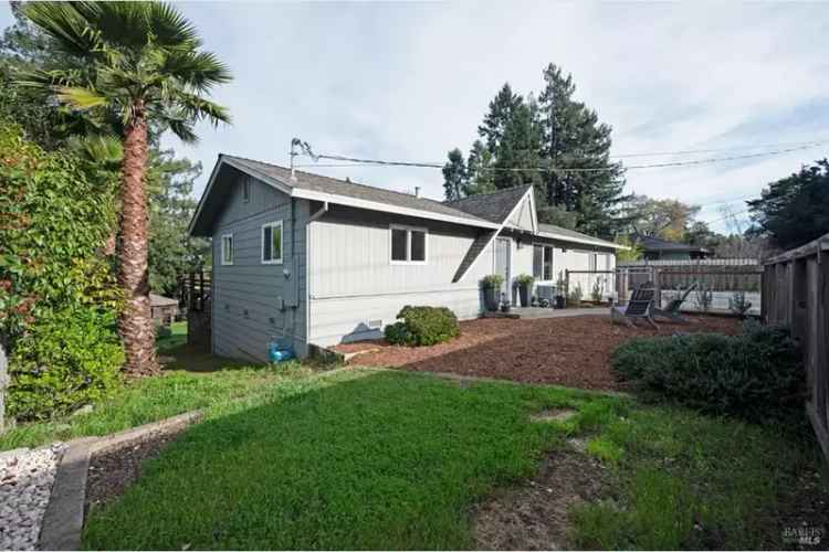 House For Sale in 1011, Pearl Court, Sebastopol, California