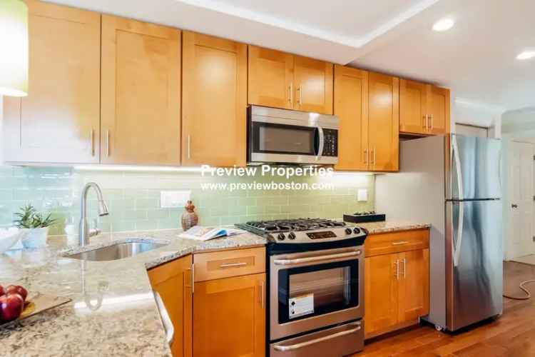 Rent Stunning 2-Bedroom Apartment in East Boston with Modern Features