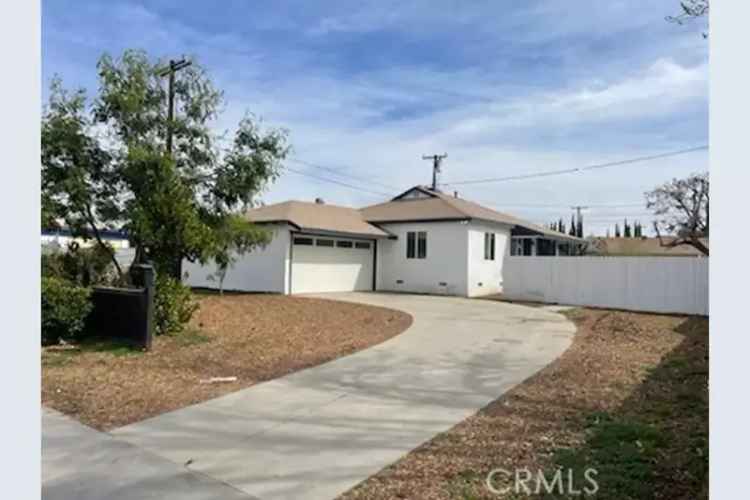 Rent Stunning Single Story Home in Riverside with Modern Features