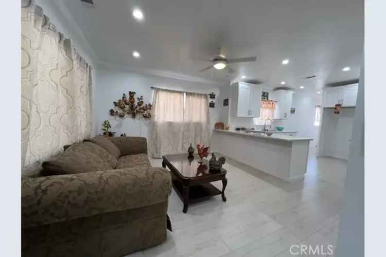 House For Sale in 5728, 6th Avenue, Los Angeles, California