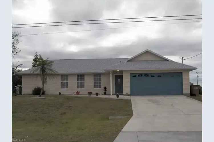 Buy house in NE Cape Coral with no flood zone and spacious backyard