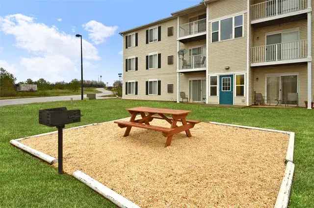 Rent Apartments in Higgins Estates with Amenities in Athens