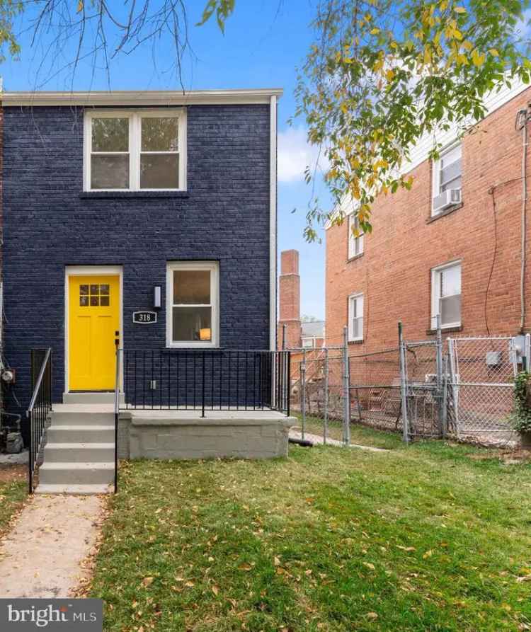 House For Sale in 318, Eastern Avenue Northeast, Washington, District of Columbia