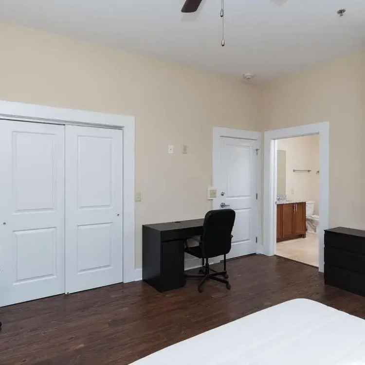 Rent Luxury Apartments Near NC State University Off Campus