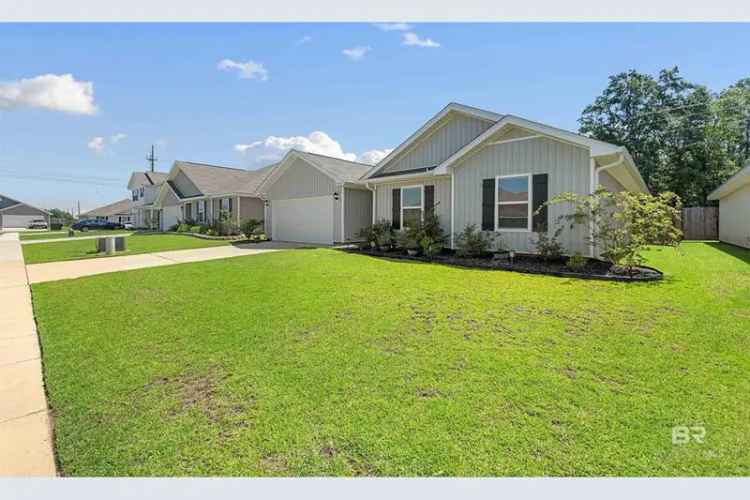 Beautiful Gold Fortified Buy Home in Grove Parc with 3 Bedrooms and 2 Baths