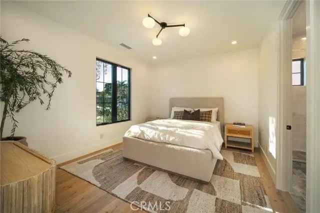 House For Sale in 266, Cecil Place, Costa Mesa, California