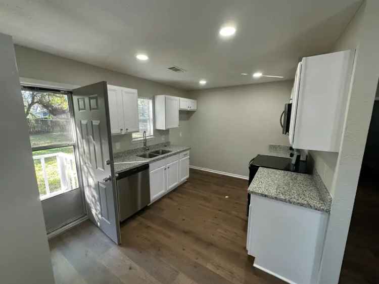 Rent Home with 2 Bedrooms and Gorgeous Upgrades