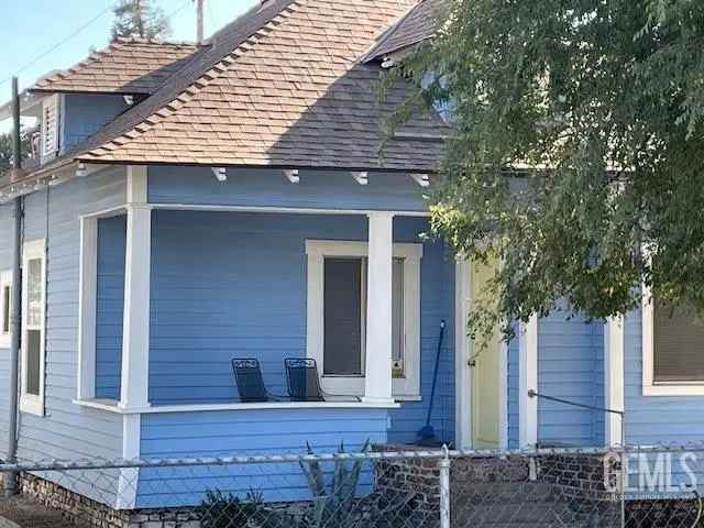 House For Sale in 2011, Orange Street, Bakersfield, California