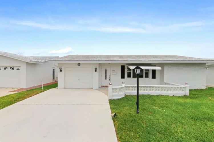 House For Sale in 2081, Southwest 12th Avenue, Boynton Beach, Florida