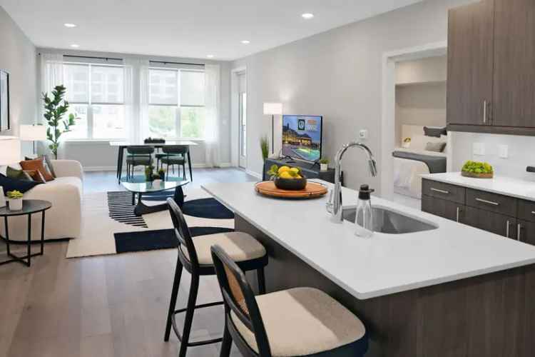 Rent Luxury Apartments in Park Lane with Upscale Amenities