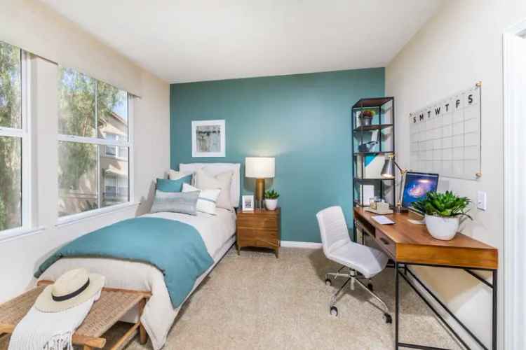 Rent Apartments Near Quail Hill Preserve With Private Garages and Pools