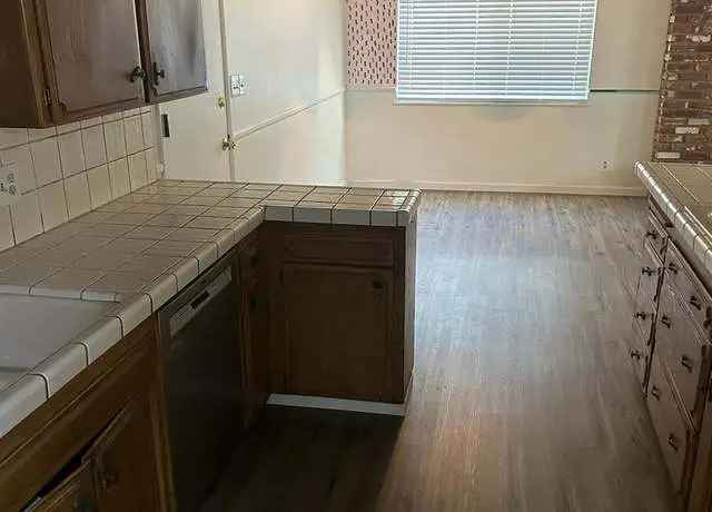 House For Sale in 1373, East Vartikian Avenue, Fresno, California