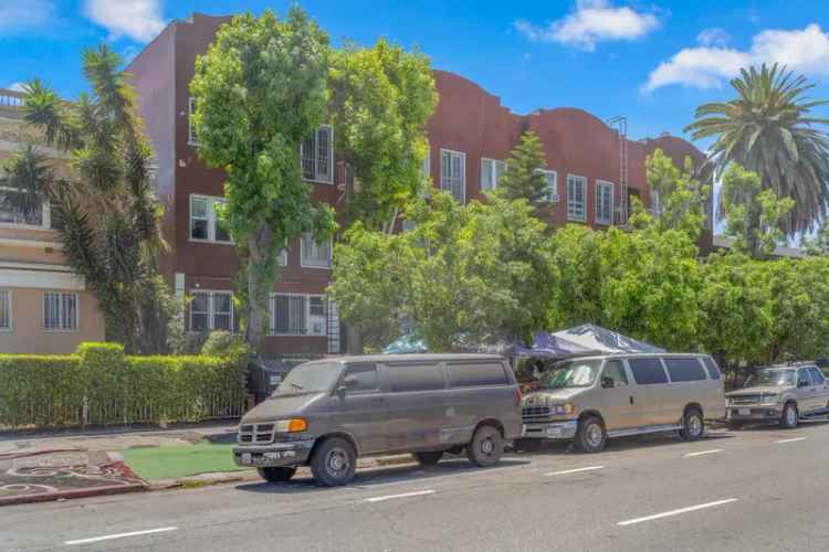 Rent Art Deco Apartment Near Downtown LA with Modern Upgrades