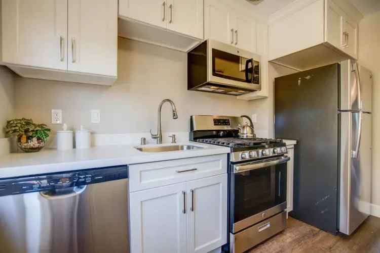 Rent Apartments in Walnut Creek with Modern Amenities and Community Perks