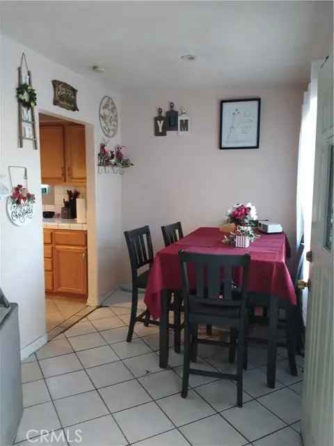 House For Sale in 12971, Filmore Street, Los Angeles, California