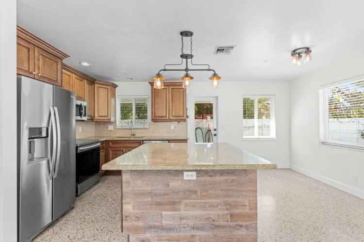 House For Sale in 601, Southeast 3rd Avenue, Delray Beach, Florida