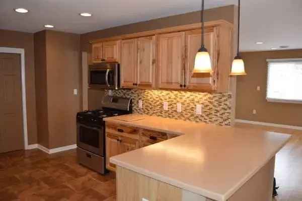 Rent Townhouse in Brookfield School District with 3 Bedrooms and Garage