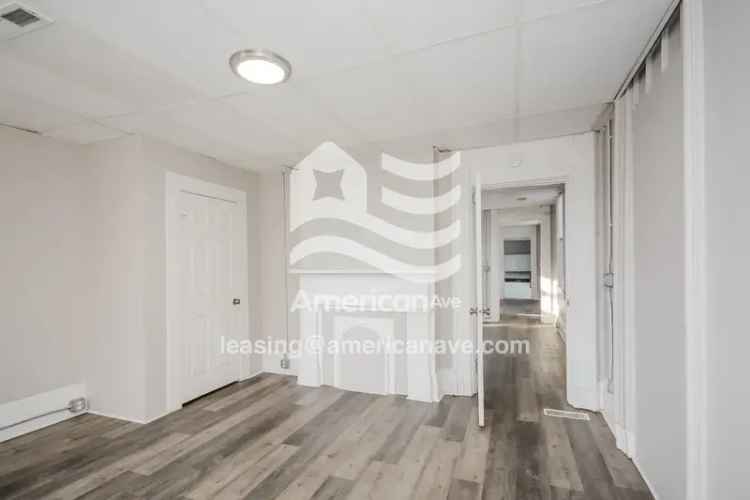 Rent 2 Bedroom Apartment Unit in American Avenue with Pet-Friendly Features