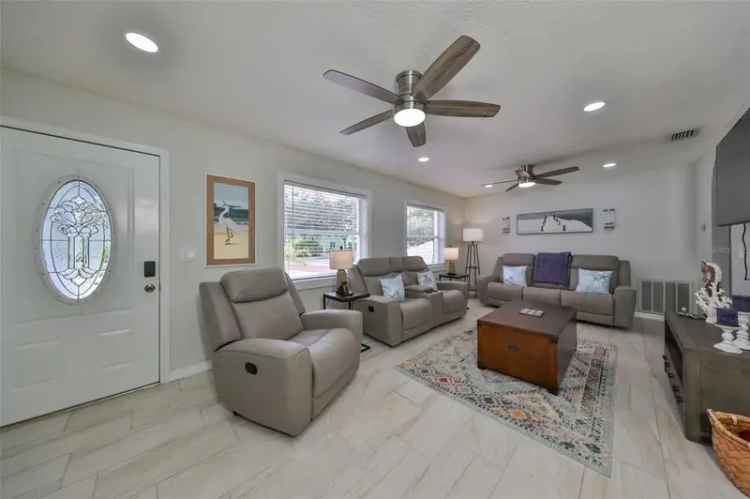 House For Sale in 4415, 60th Street Court West, Bradenton, Florida