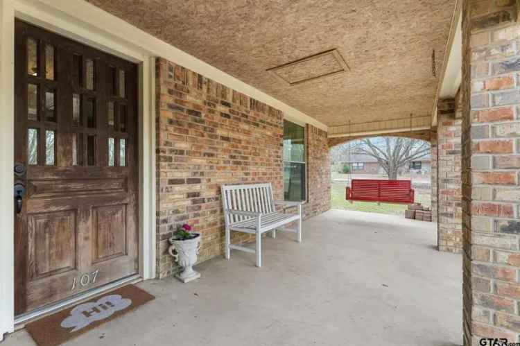 House For Sale in 107, Hollywood Avenue, Arp, Texas