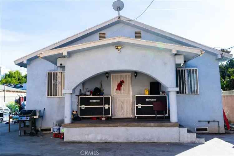 House For Sale in 1464, West 35th Place, Los Angeles, California