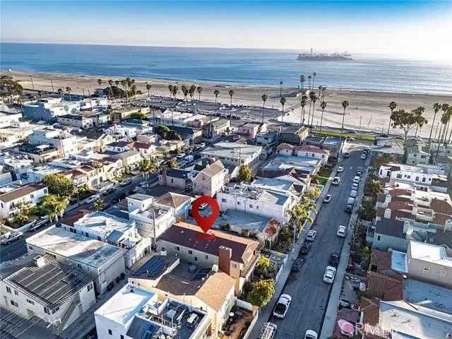 House For Sale in 66, Santa Ana Avenue, Long Beach, California