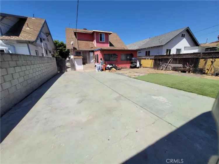 House For Sale in 2920, Van Buren Place, Los Angeles, California