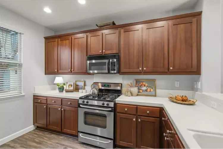 Buy Oak Commons Home with Updated Kitchen and Spacious Primary Suite