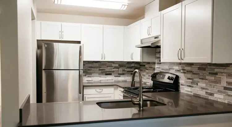 Rent Apartments in Federal Way with Beautiful Greenbelt Community