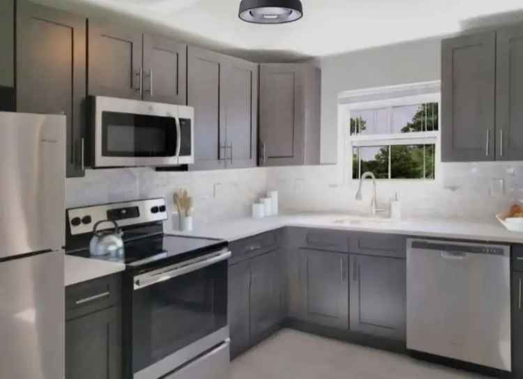 Rent Apartments in Newly Renovated Garden Style Community Near Amenities