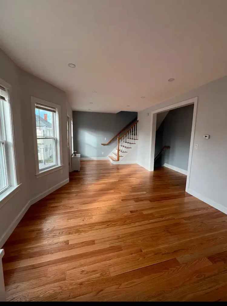 Rent 4 Bedroom Apartment Unit near Tufts University