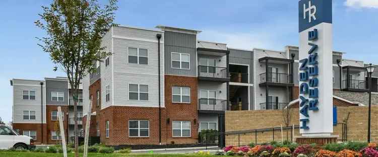 Rent Luxury Apartments in Worthington with 24 Hour Fitness Center