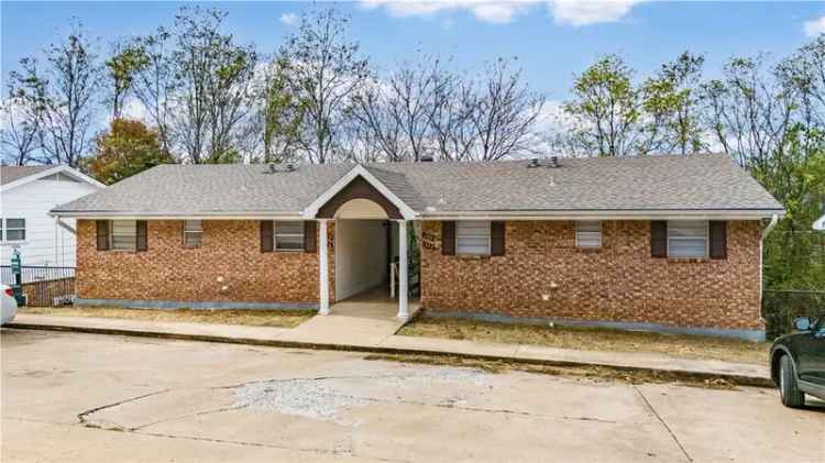 House For Sale in Fayetteville, Arkansas