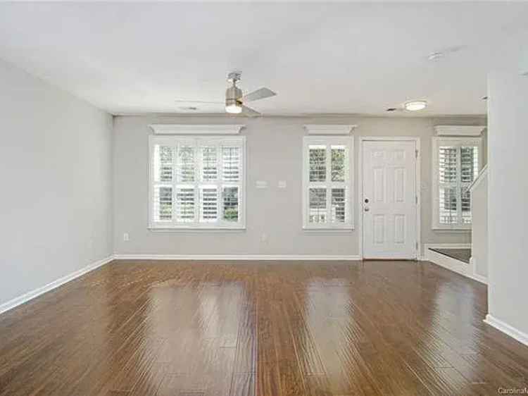 Rent Townhouse in Birkdale Community with Modern Features