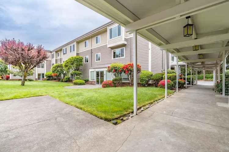 Rent Apartments in Bellevue with Community Garden and Nearby Mall