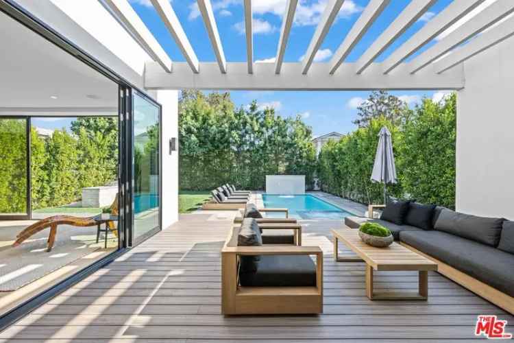 House For Sale in 4440, Ledge Avenue, Los Angeles, California