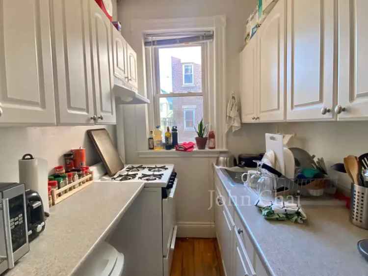 Rent Studio Apartment in Cleveland Circle with Top Amenities