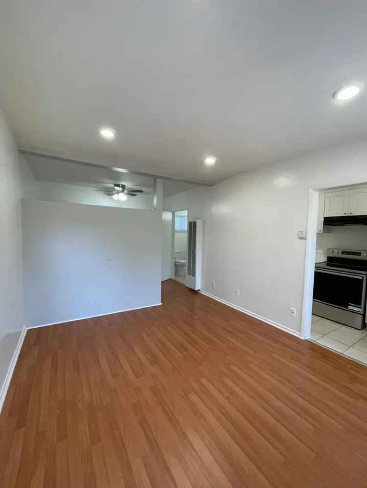 Rent Studio Apartment in Los Angeles with Utilities Included