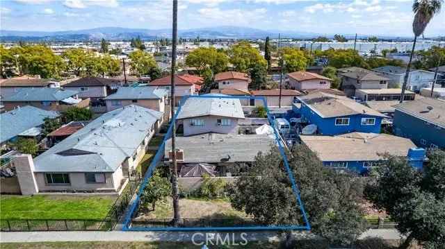 House For Sale in 1701, South Cedar Street, Santa Ana, California